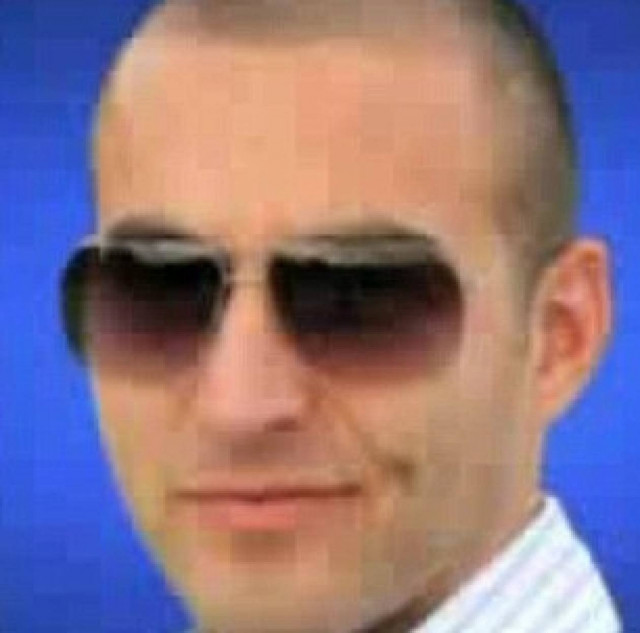 Χάκαρε τα προφίλ τους στο Facebook και τις ανάγκαζε να κάνουν στριπτίζ