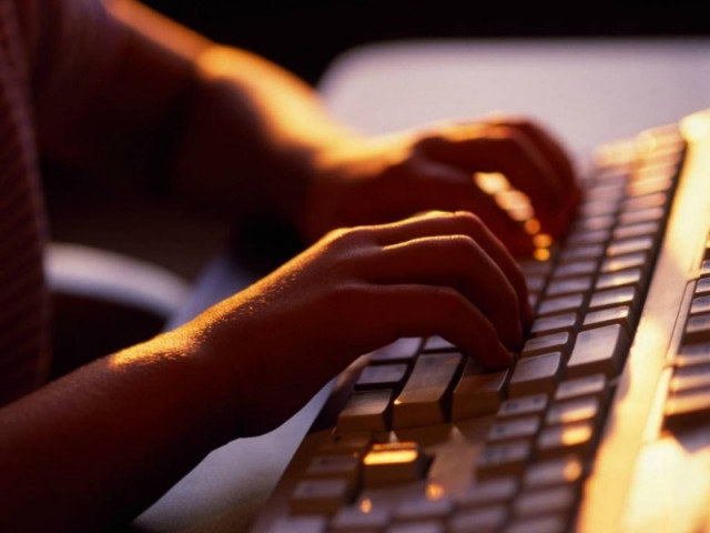 Αυτή είναι η παιδόφιλη καθηγήτρια (pic)