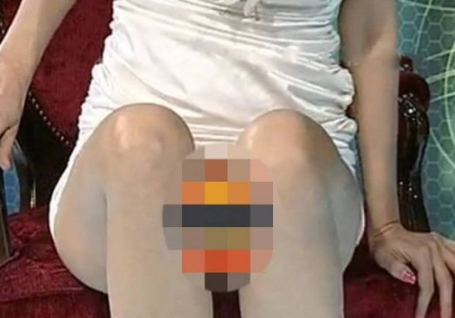 ΣΚΑΝΔΑΛΟ: Πήρε συνέντευξη από τον πρωθυπουργό χωρίς να φοράει εσώρουχο