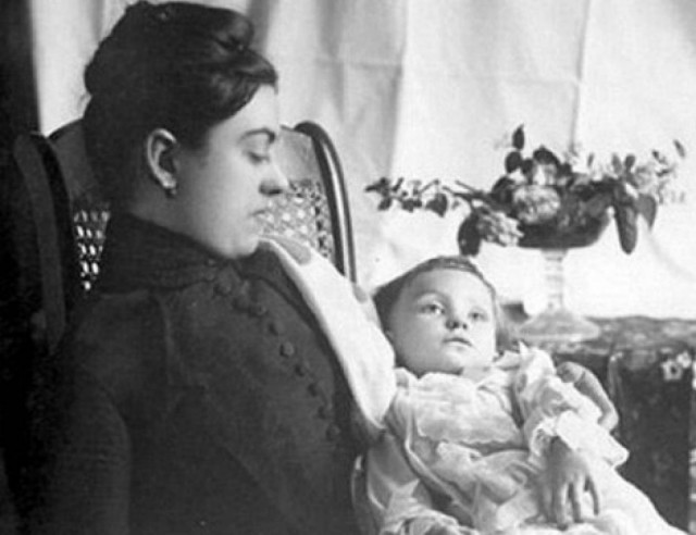 Απίστευτο: Δείτε τι το περίεργο έχει αυτή η φωτογραφία!