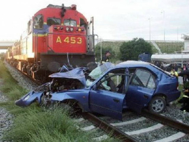 Βέροια: Μία τραυματίας από σύγκρουση τρένου με αυτοκίνητο