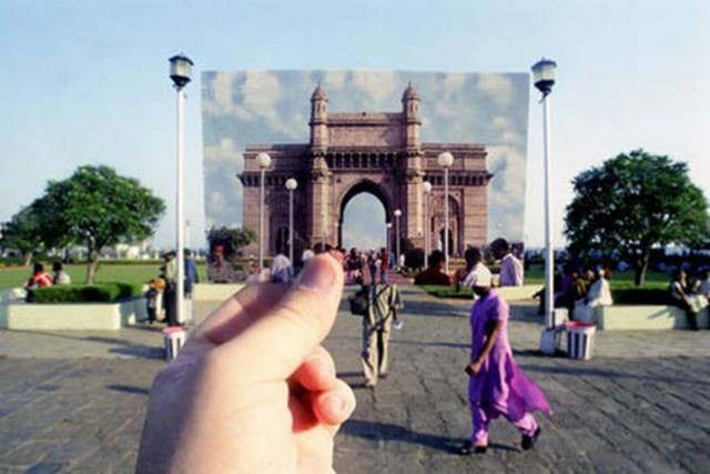 Όταν τα σουβενίρ συνάντησαν την πραγματικότητα...