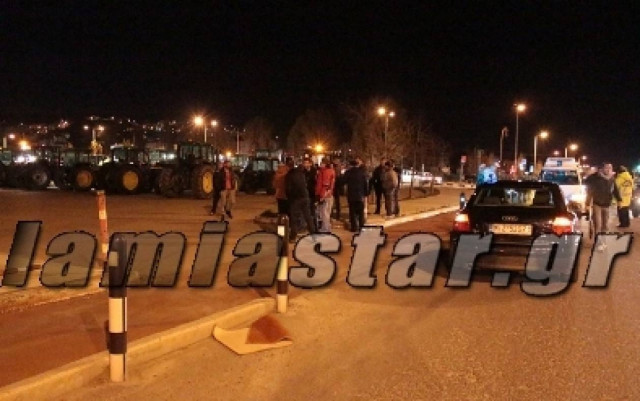 Νέα προσπάθεια από τους αγρότες να βγουν στην εθνική οδό (pics)