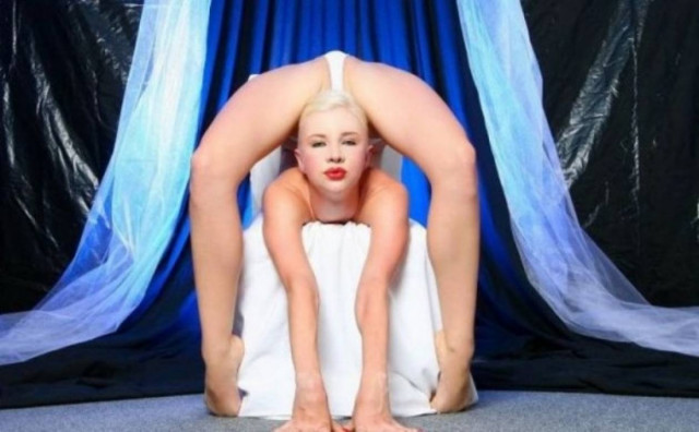 ΔΕΙΤΕ: Η πιο ευλυγιστη γυναίκα στον πλανήτη!