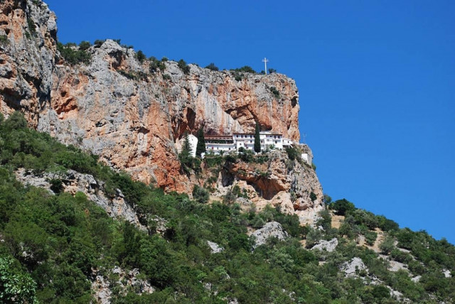 Μισός αιώνας θαυμάτων στην Μονή Παναγίας του Πάρνωνα