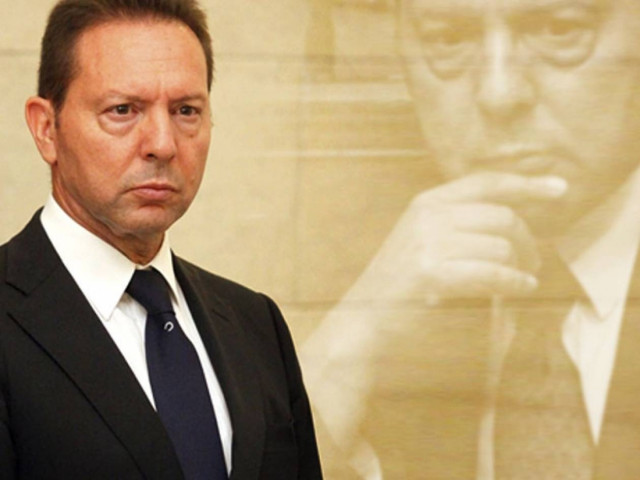 Προκλητικός ο Γ. Στουρνάρας παραπονιέται για τον μισθό του