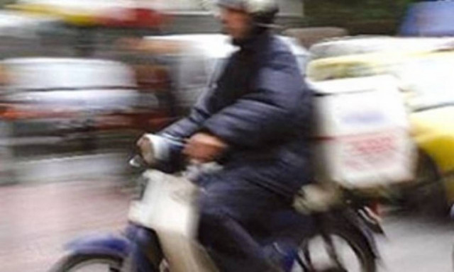 Πάτρα:«Χειροπέδες» σε 24χρονο που έκανε... delivery χασίς