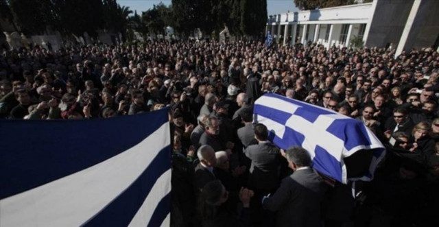 Στη Βουλή το θέμα των πυροβολισμών στην κηδεία του Ν. Ντερτιλή