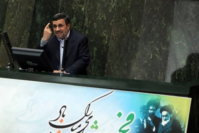 Ο Αχμαντινετζάντ θέλει να πάει στο διάστημα