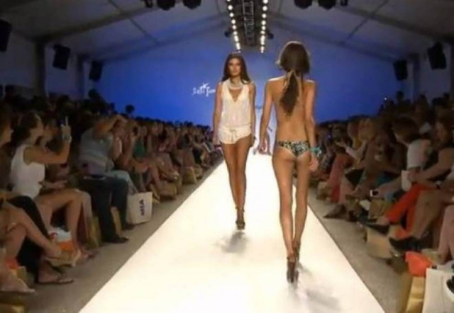 Βίντεο: Αυτά τα μαγιό θα φορεθούν το καλοκαίρι