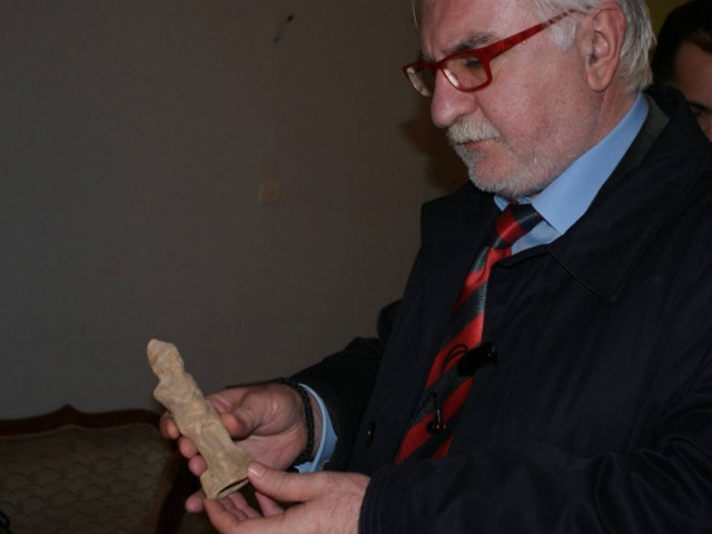 Κόρινθος: Βρήκε κρυμμένο θησαυρό και τον παρέδωσε!