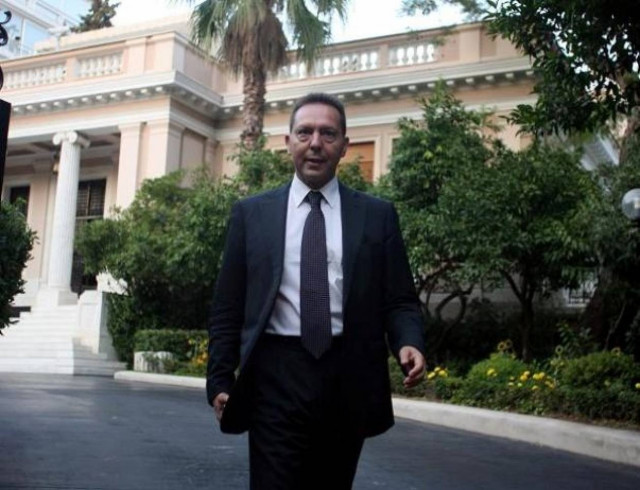 Στουρνάρας για ναυτεργάτες: Παλαιοκομματικές νοοτροπίες ΚΚΕ-ΣΥΡΙΖΑ