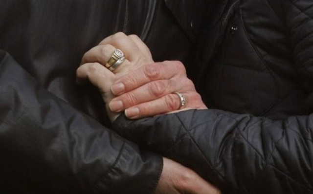 Διχασμένη η Βρετανία για τους γάμους ομοφυλόφιλων ζευγαριών