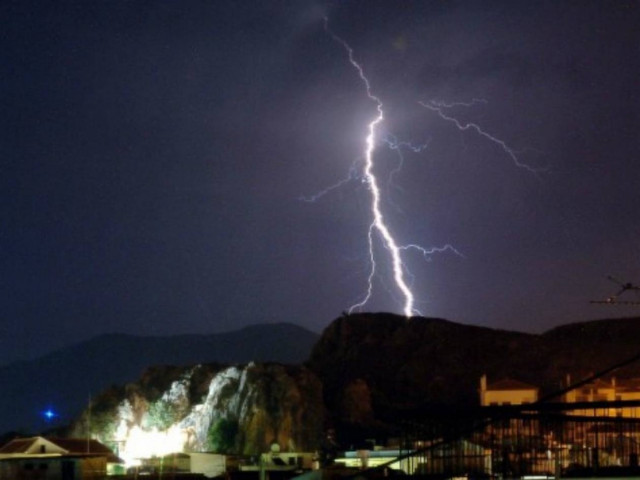 Έρχονται καταιγίδες και χιόνια  - Πού θα χτυπήσει η κακοκαιρία