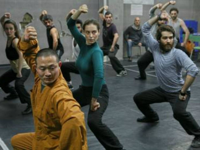 Έλληνας ηθοποιός στο κρατητήριο γιατί είχε πολεμικό μαχαίρι (φωτό)