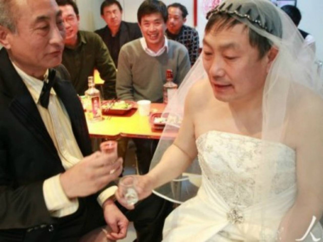 Ομοφυλόφιλοι παππούδες ερωτεύτηκαν και παντρεύτηκαν! (Pics)