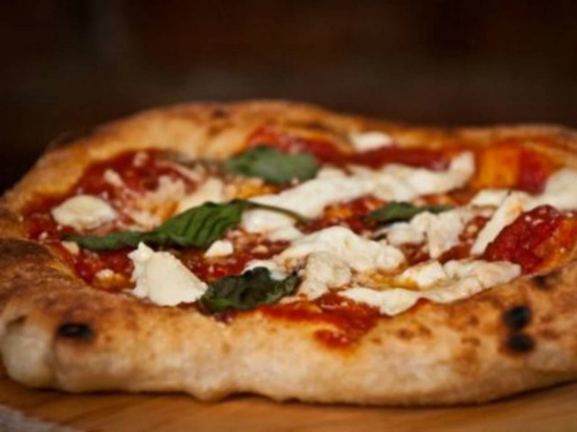 Δε φαντάζεστε τι έκανε μυθομανής ληστής για ένα κομμάτι πίτσα