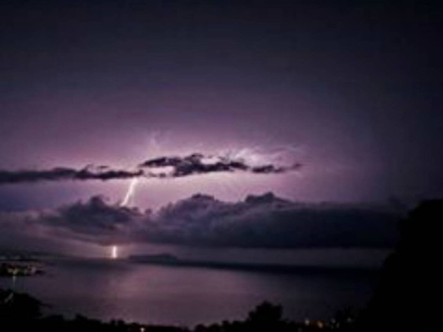 Τρείς απίστευτες φωτογραφίες από την χθεσινή καταιγίδα στα Χανιά