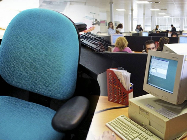 Αποχώρηση 25.000 υπαλλήλων από το Δημόσιο