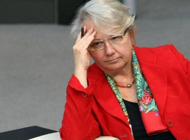 Γερμανία: Αφαίρεσαν το διδακτορικό της υπουργού Παιδείας