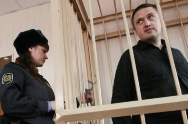 Αρχηγός αίρεσης με παρακλάδι στην Ελλάδα βίαζε τους πιστούς του