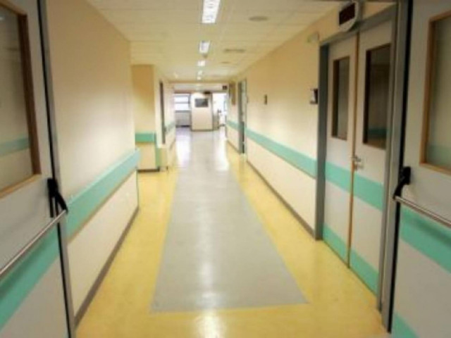 «Πέταξαν το γιο μου σαν σκυλί»