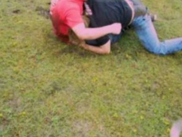 Απίστευτο: Ο αβοήθητος οδηγός... πλάκωσε στο ξύλο ποδηλάτη