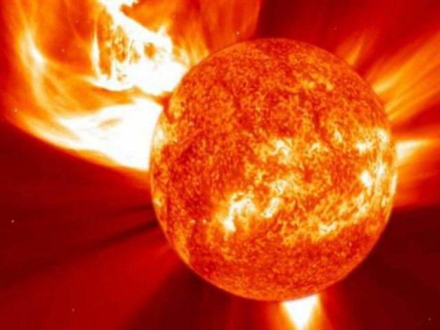 «Καταστροφική ηλιακή καταιγίδα θα παραλύσει τη Γη»