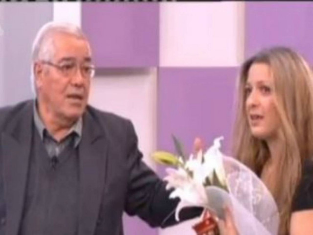 Έδωσε με αγγελία το παιδί του για να μην μάθουν τη παράνομη σχέση του