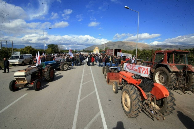 Χημικά κατά των αγροτών στη Λάρισα