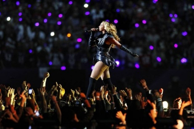 Αποσύρθηκαν οι «μη κολακευτικές» φωτογραφίες της Beyonce!