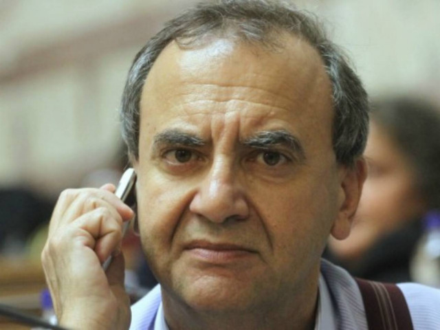 Δημήτρης Στρατούλης: Πλήρωσε... 500 ευρώ για έναν καφέ!