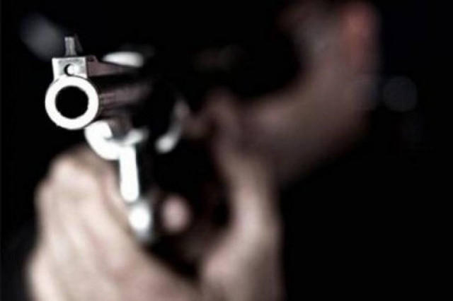 Του «γάζωσε» το αυτοκίνητο και εξαφανίστηκε