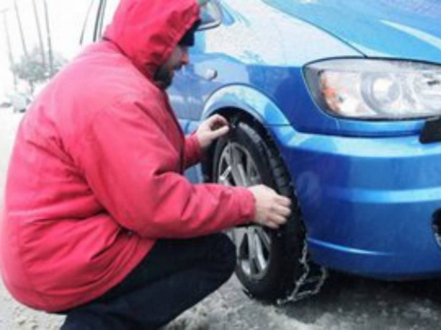 Έντονη χιονόπτωση στη Δυτική Ελλάδα - Πού χρειάζονται αλυσίδες