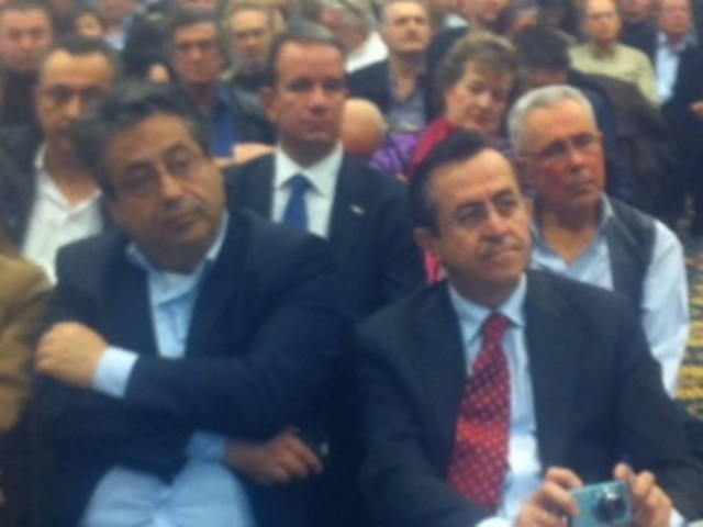 Κινητικότητα στη «δεξιά πολυκατοικία»