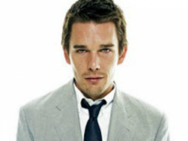 Δείτε την τρομακτική μεταμόρφωση του Ethan Hawke!