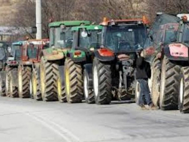 Πριν λίγο: Έκλεισαν ξανά τους δρόμους οι αγρότες στην Αχαϊα