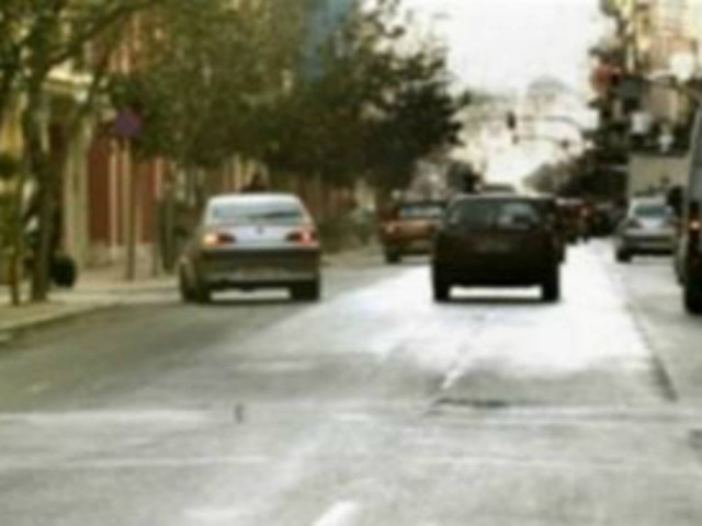 Tρόμος στη Λάρισα: Εχω AIDS, δώσε μου το αμάξι