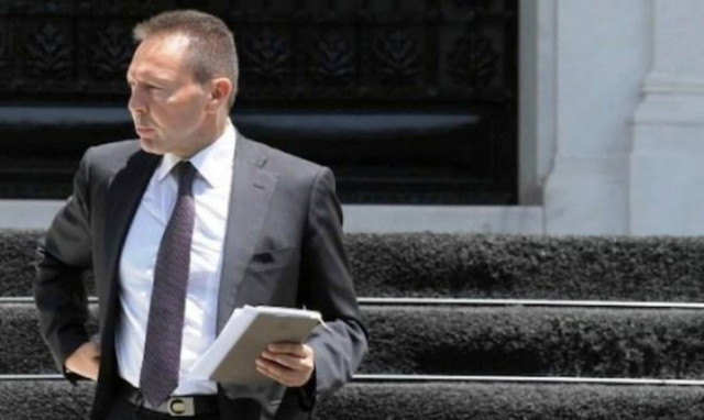 Στουρνάρας: Δεν τίθεται θέμα απολύσεων στο Δημόσιο