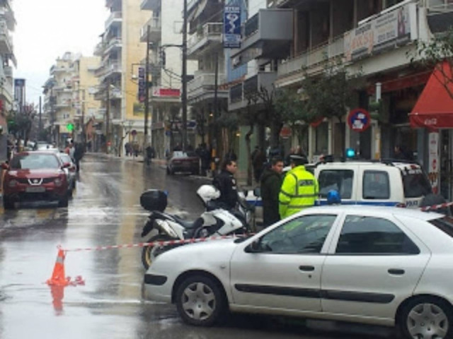 ΤΩΡΑ: Τηλεφώνημα για βόμβα σε τράπεζα στη Βέροια