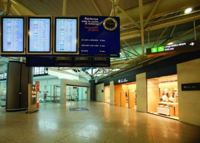 Νεαρός αυτοπυρπολήθηκε μέσα σε αεροδρόμιο