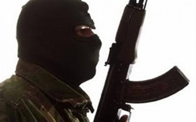 Πέλλα: Ληστεία με καλάσνικοφ σε σούπερ μάρκετ