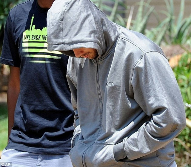 Κατηγορούμενος ο Όσκαρ Πιστόριους για τη δολοφονία της συντρόφου του