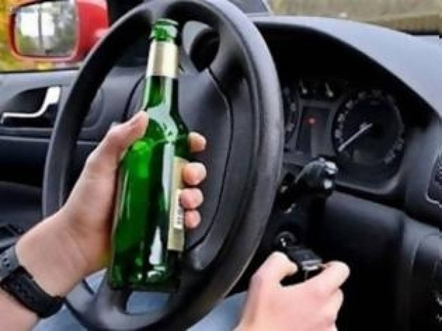 Λαμία: Μέθυσε και προκάλεσε καραμπόλα!