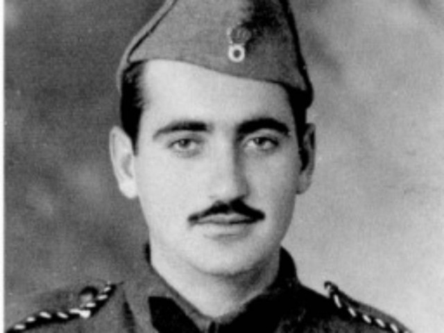 Δεν πάει ο νους σας ποιος πρώην πρωθυπουργός της Ελλάδας είναι αυτός!