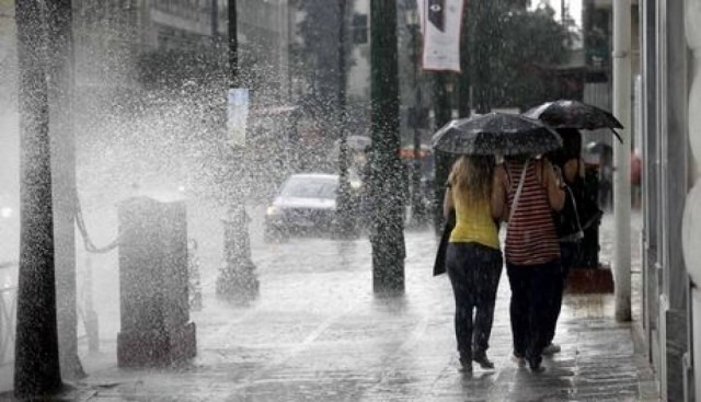 Βροχερός και σήμερα ο καιρός