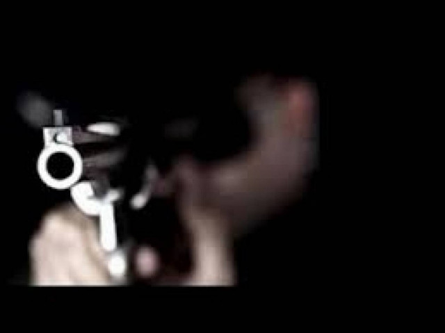 Θεσσαλονίκη: Ψώνισαν κοσμήματα με απειλή όπλου