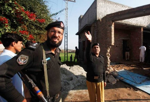 Στόχος αιματηρής επίθεσης Πακιστανός αξιωματούχος