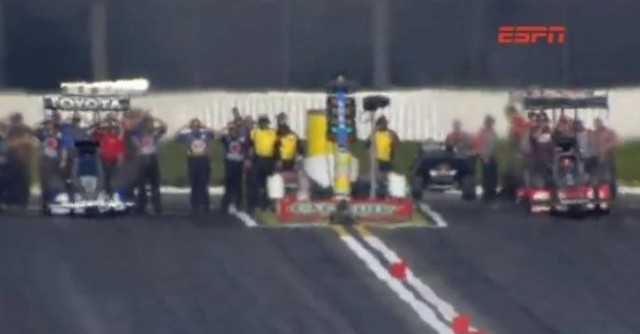 Παραλίγο τραγωδία σε αγώνες Dragster (βίντεο)