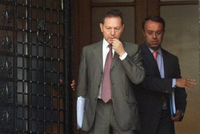 Στο Μαξίμου Στουρνάρας και Σταϊκούρας